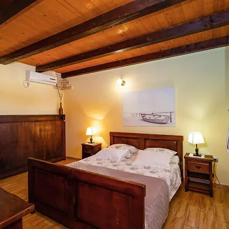 Tea Nyaraló Posedarje